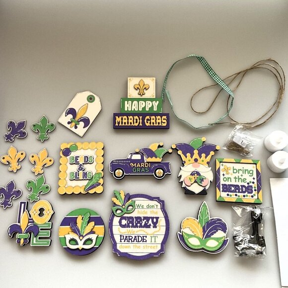 24 PCS MARDI GRAS TIERED TRAY WOOD DECOR TABLE CENTERPIECE DECORATIONS SET - Picture 13 of 16